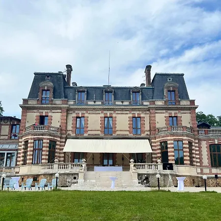 Chateau De Crenille Bed & Breakfast Chaumes-en-Brie