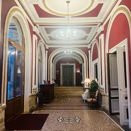 Bed & Breakfast Chateau De Crenille *