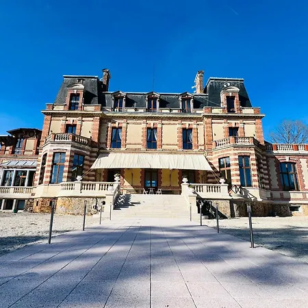 Chateau De Crenille Panzió